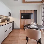 P Z Sauna, Sun & Snow Апартаменты Бялка-Татшаньска